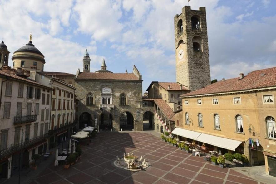 Miriam Apartment Bergamo Exterior foto
